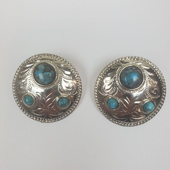 Vintage Faux Turquoise Silver Tone Round Concho Etched Pierced Post Earrings - Picture 1 of 7